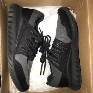 Adidas tubular radial j